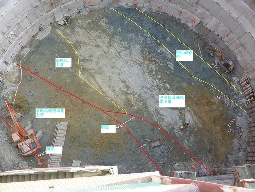 20230806907583.jpg 3 巖土工程指導君山側(cè)錨碇基坑開挖.jpg